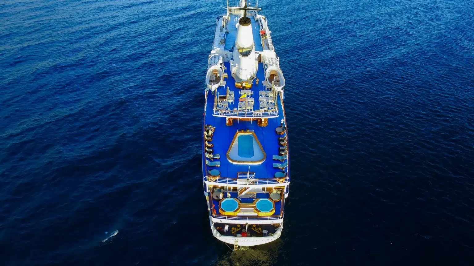 crucero legend galápagos