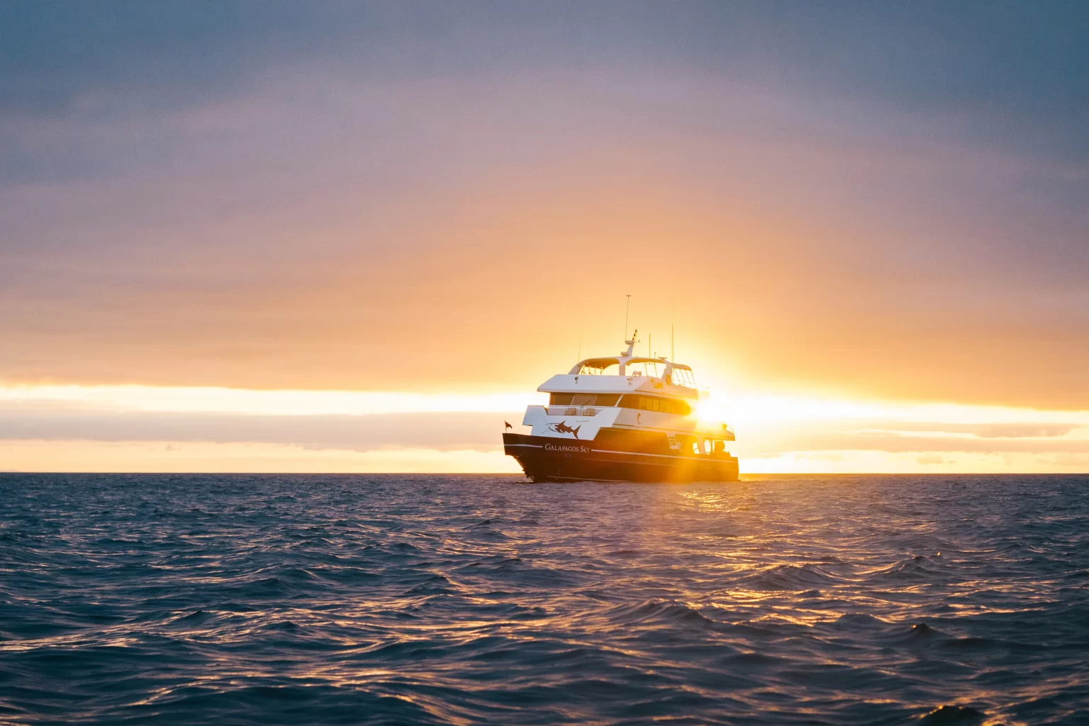 crucero yate galápagos sky buceo islas galápagos