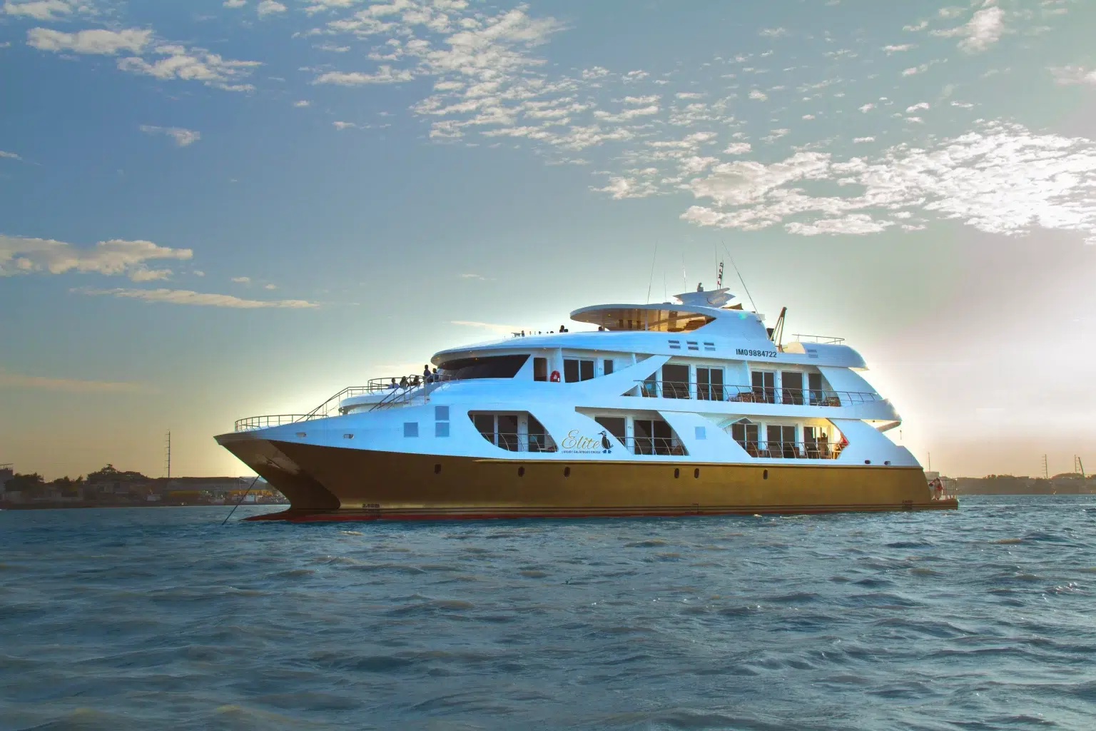 Elite Mega Catamaran (5)_11zon